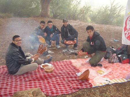 tebakellah 3la nasse zewinine dima be7al haka nachetine incha� llah