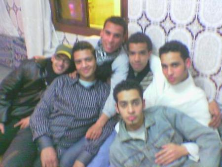 llah yekhalina dima haka da7kine